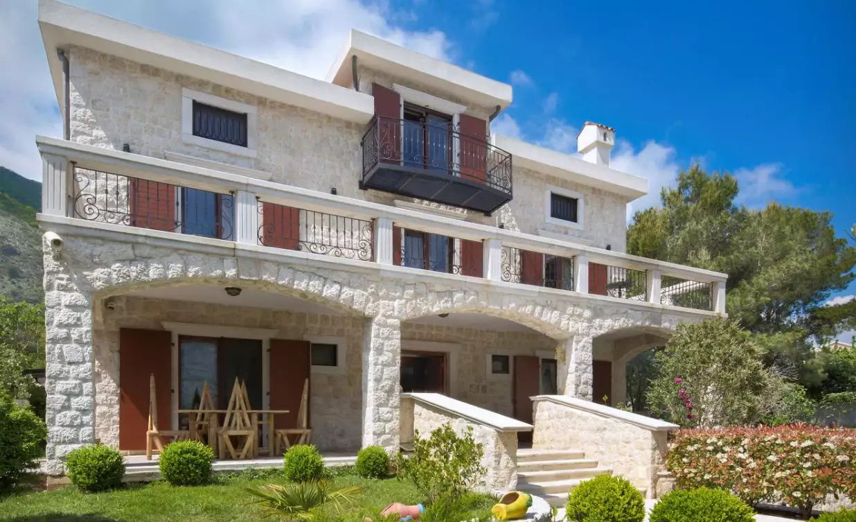 Villa 497m² in Montenegro, Prcanj. Priced at 4000000€ rent photo-2