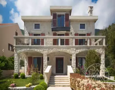 Buy in Montenegro for 4000000€