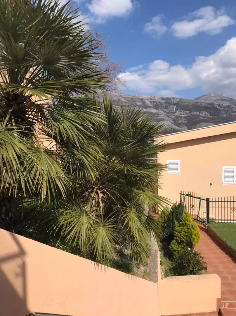 Villa 288m² in Montenegro, Sutomore. Priced at 540000€ rent photo-2