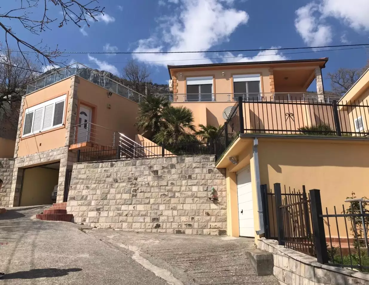 Villa 288m² in Montenegro, Sutomore. Priced at 540000€ rent photo-15