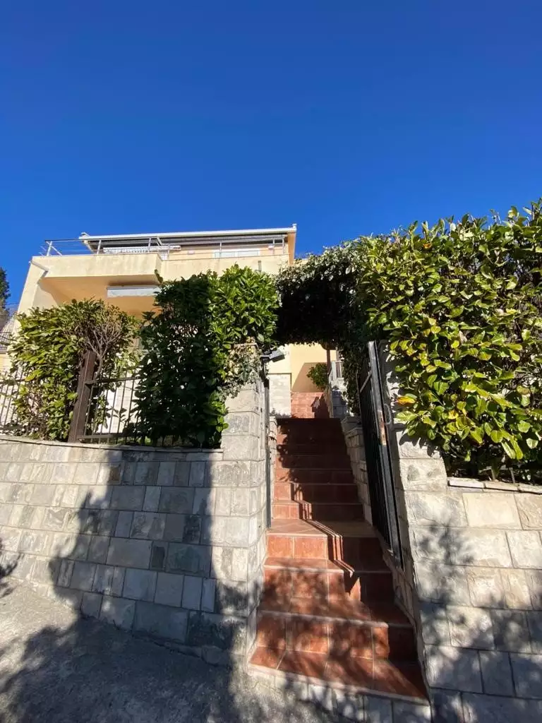 Villa 288m² in Montenegro, Sutomore. Priced at 540000€ rent photo-29