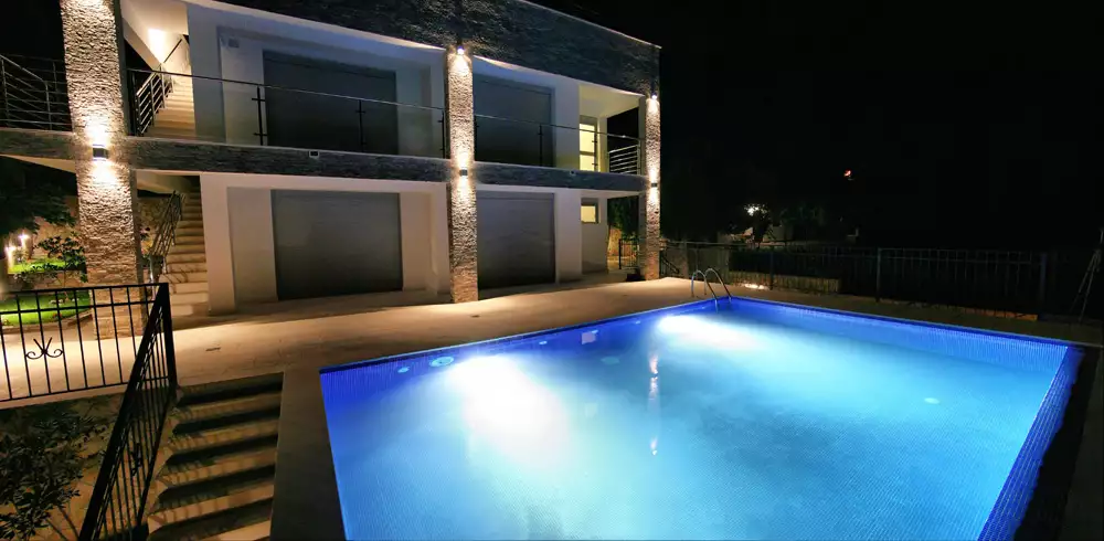 Villa 267m² in Montenegro, Kumbor. Priced at 750000€ rent photo-4