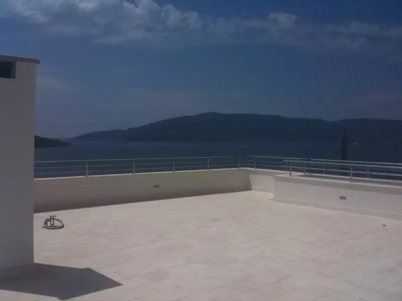 Villa 267m² in Montenegro, Kumbor. Priced at 750000€ rent photo-18