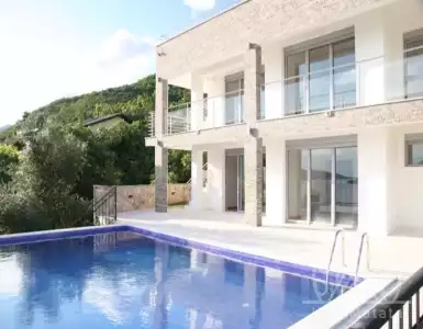 Buy in Montenegro for 750000€