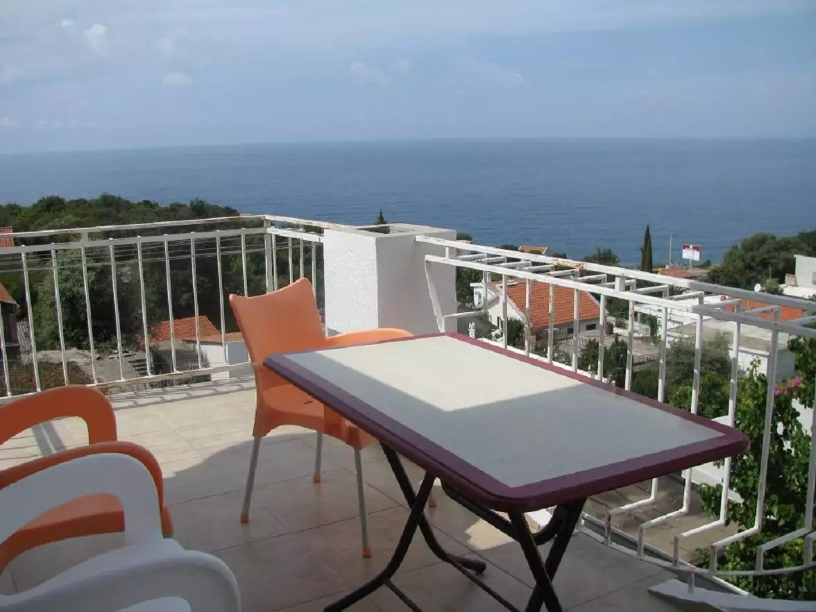 House 388m² in Montenegro, Utjeha. Priced at 295000€ rent photo-1
