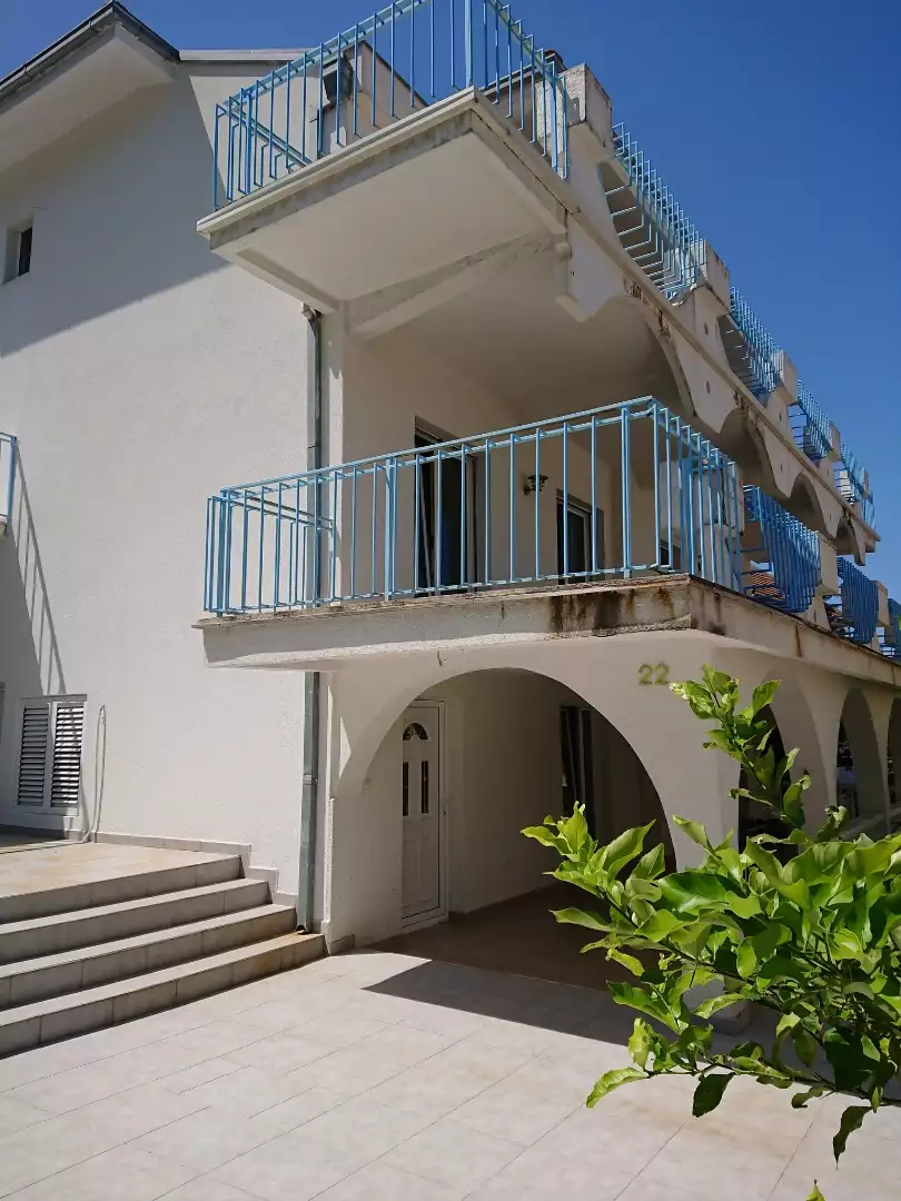 House 388m² in Montenegro, Utjeha. Priced at 295000€ rent photo-6