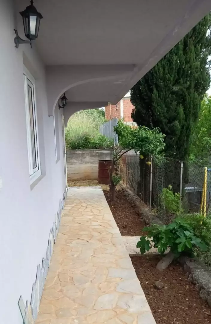 House 170m² in Montenegro, Dobra Voda. Priced at 180000€ rent photo-4