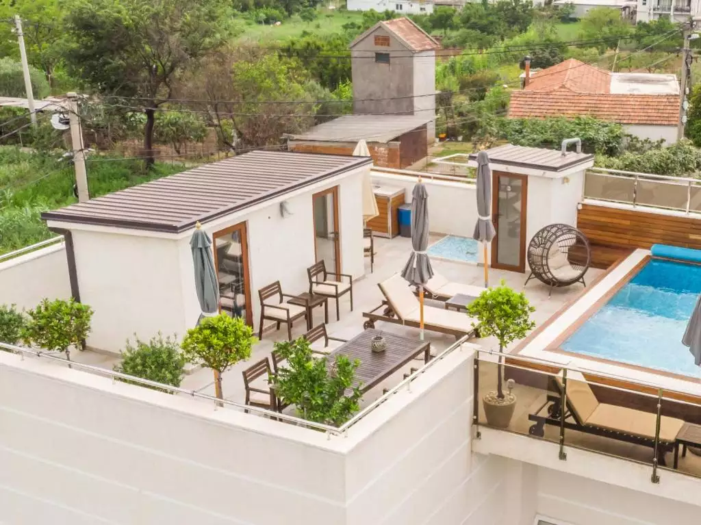 House 200m² in Montenegro, Bar. Priced at 850000€ rent photo-2