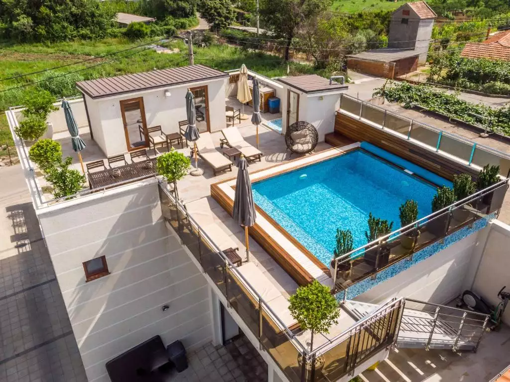House 200m² in Montenegro, Bar. Priced at 850000€ rent photo-4