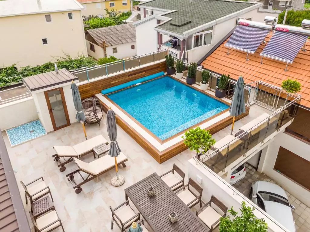 House 200m² in Montenegro, Bar. Priced at 850000€ rent photo-9