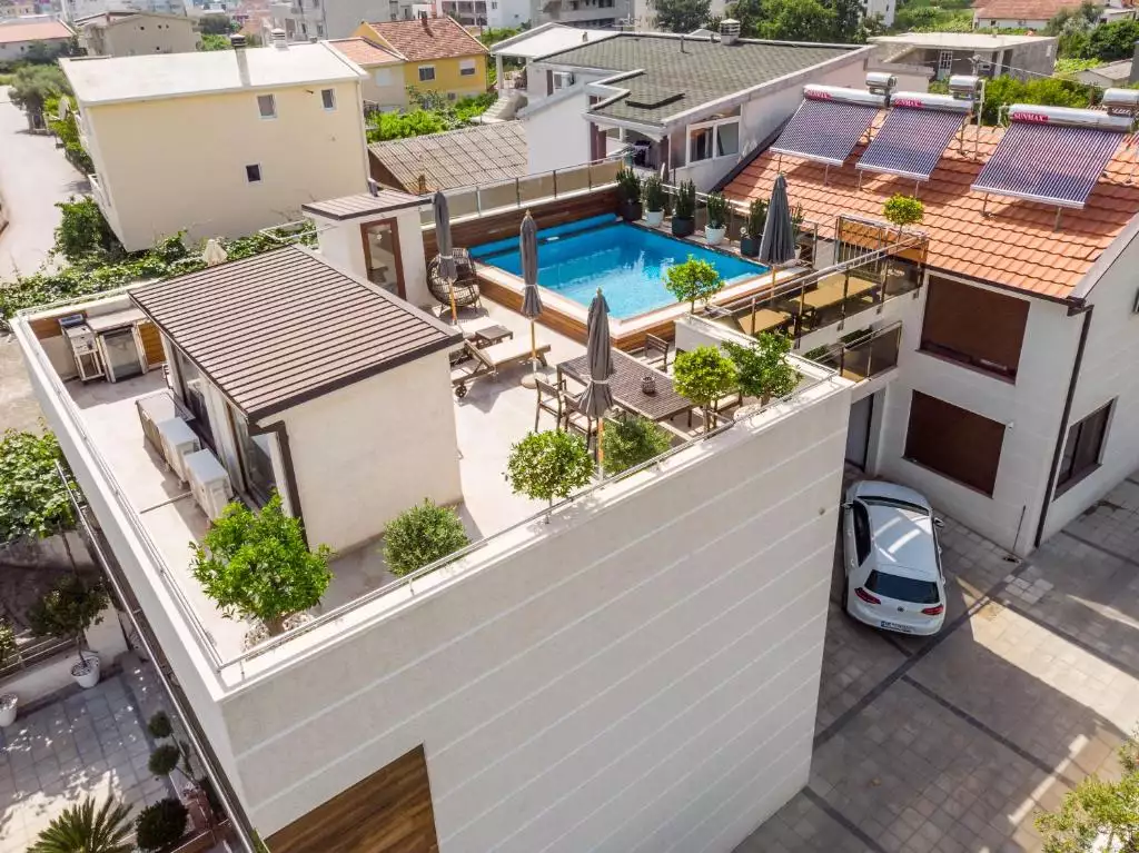 House 200m² in Montenegro, Bar. Priced at 850000€ rent photo-10