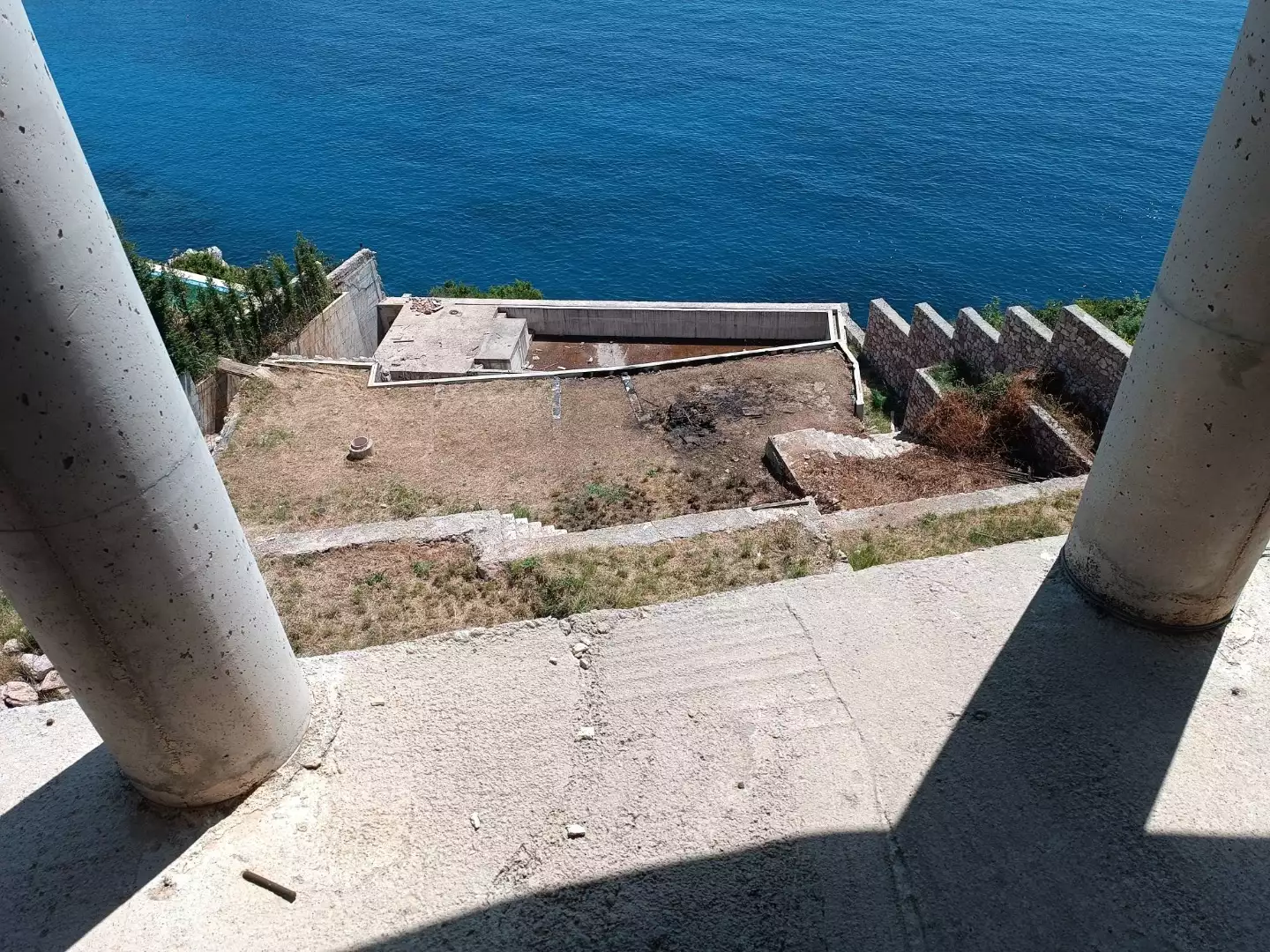 Villa 1000m² in Montenegro, Przno. Priced at 4200000€ rent photo-2