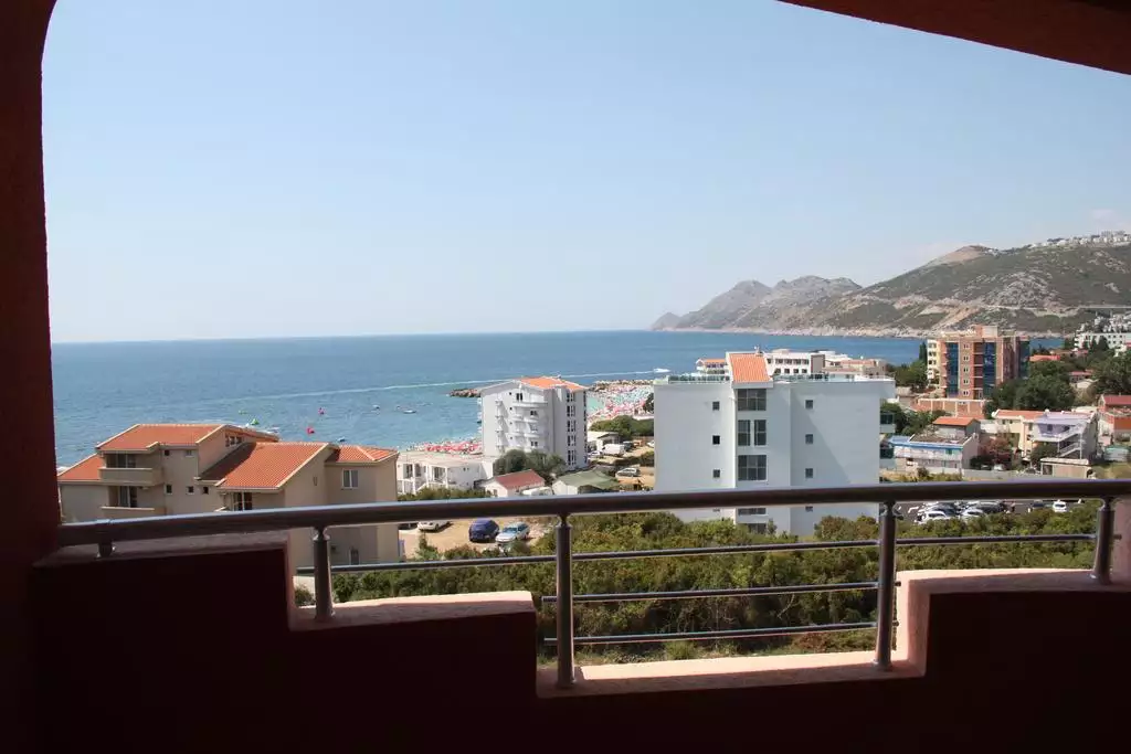 Hotels 300m² in Montenegro, Dobra Voda. Priced at 320000€ rent photo-1