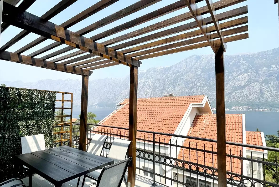 Flat 97m² in Montenegro, Prcanj. Priced at 235000€ rent photo-1
