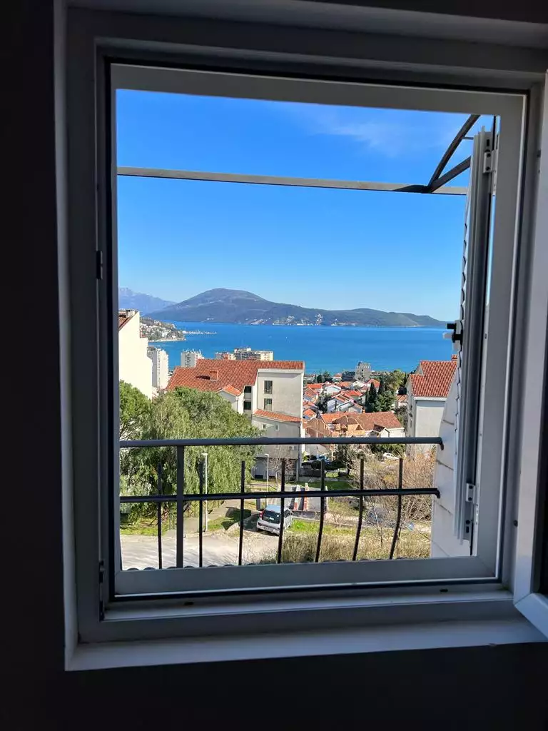 Flat 49m² in Montenegro, Igalo. Priced at 77500€ rent photo-1