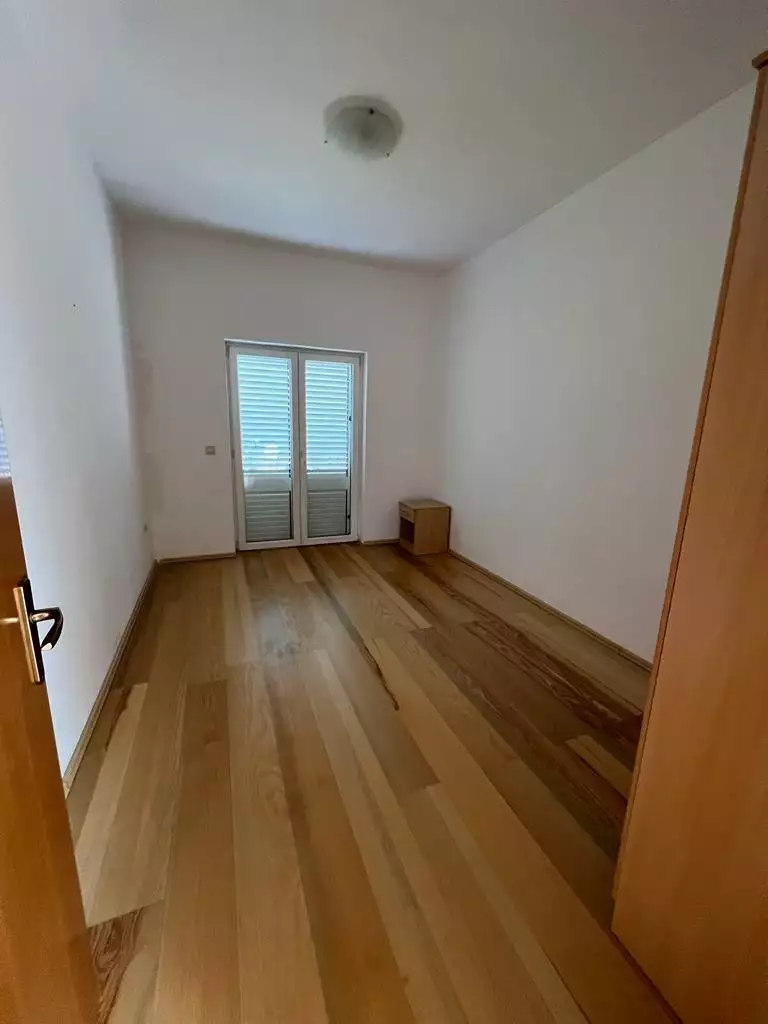 Flat 49m² in Montenegro, Igalo. Priced at 77500€ rent photo-3