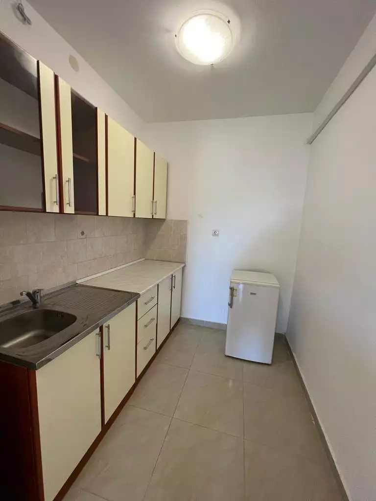 Flat 49m² in Montenegro, Igalo. Priced at 77500€ rent photo-4