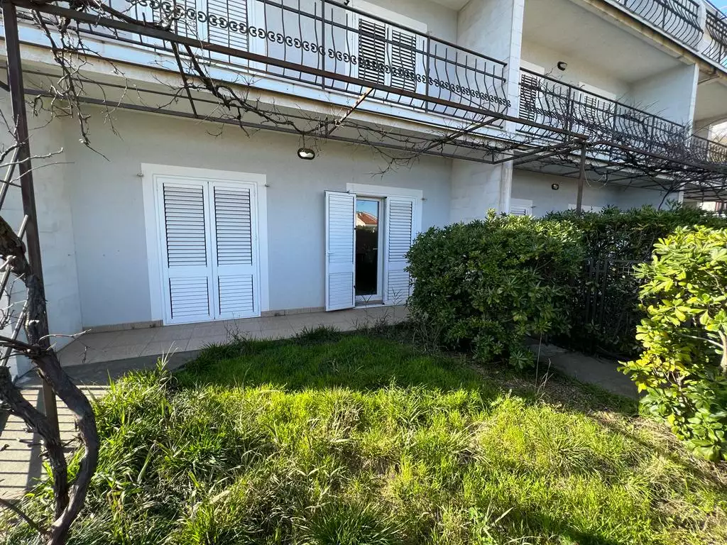 Flat 49m² in Montenegro, Igalo. Priced at 77500€ rent photo-5