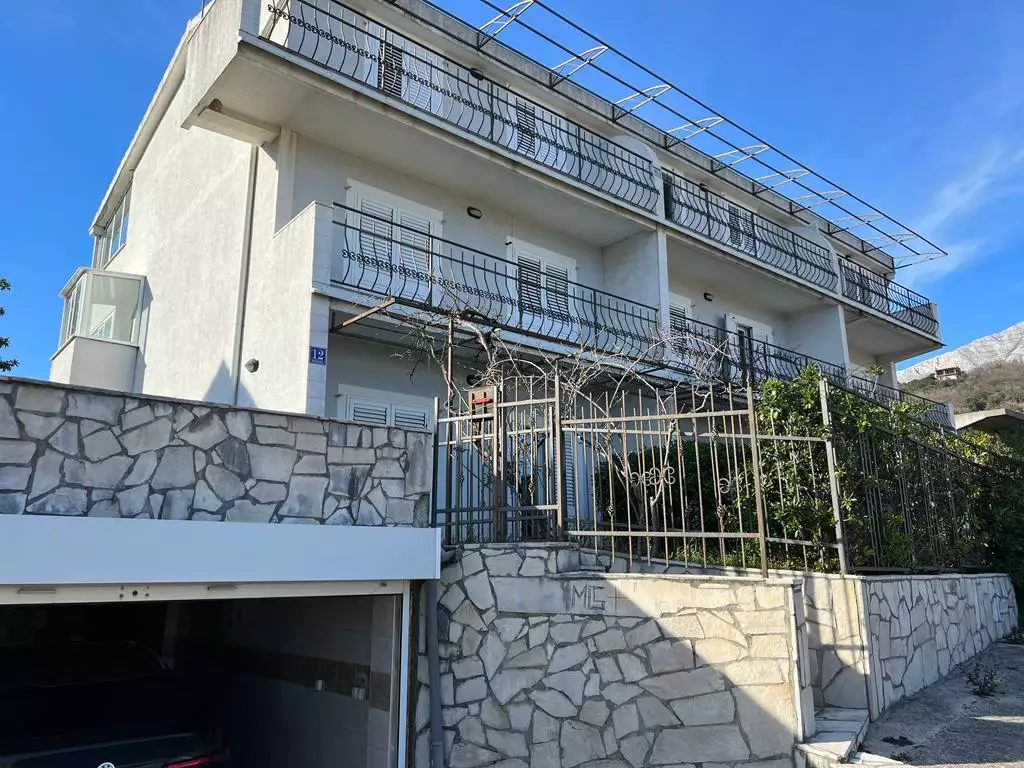 Flat 49m² in Montenegro, Igalo. Priced at 77500€ rent photo-28