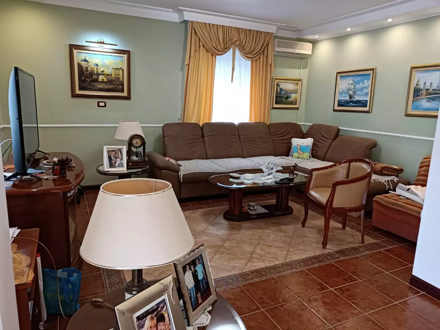 Hotels 600m² in Montenegro, Petrovac. Priced at 1650000€ rent photo-5