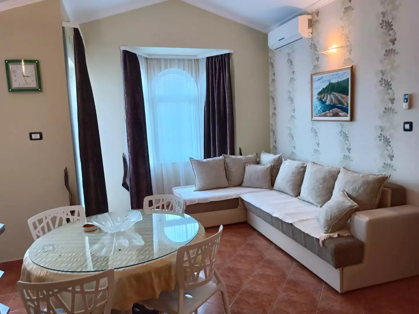 Hotels 600m² in Montenegro, Petrovac. Priced at 1650000€ rent photo-11