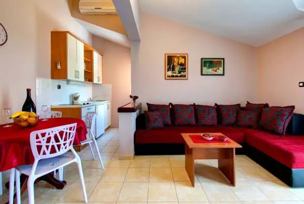Hotels 600m² in Montenegro, Petrovac. Priced at 1650000€ rent photo-20