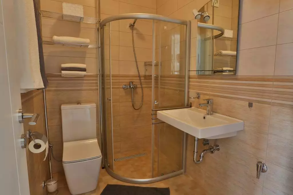Hotels 350m² in Montenegro, Tivat. Priced at 1200000€ rent photo-41
