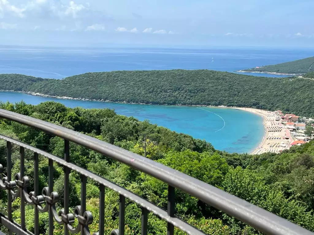 Flat 90m² in Montenegro, Budva. Priced at 108000€ rent photo-1