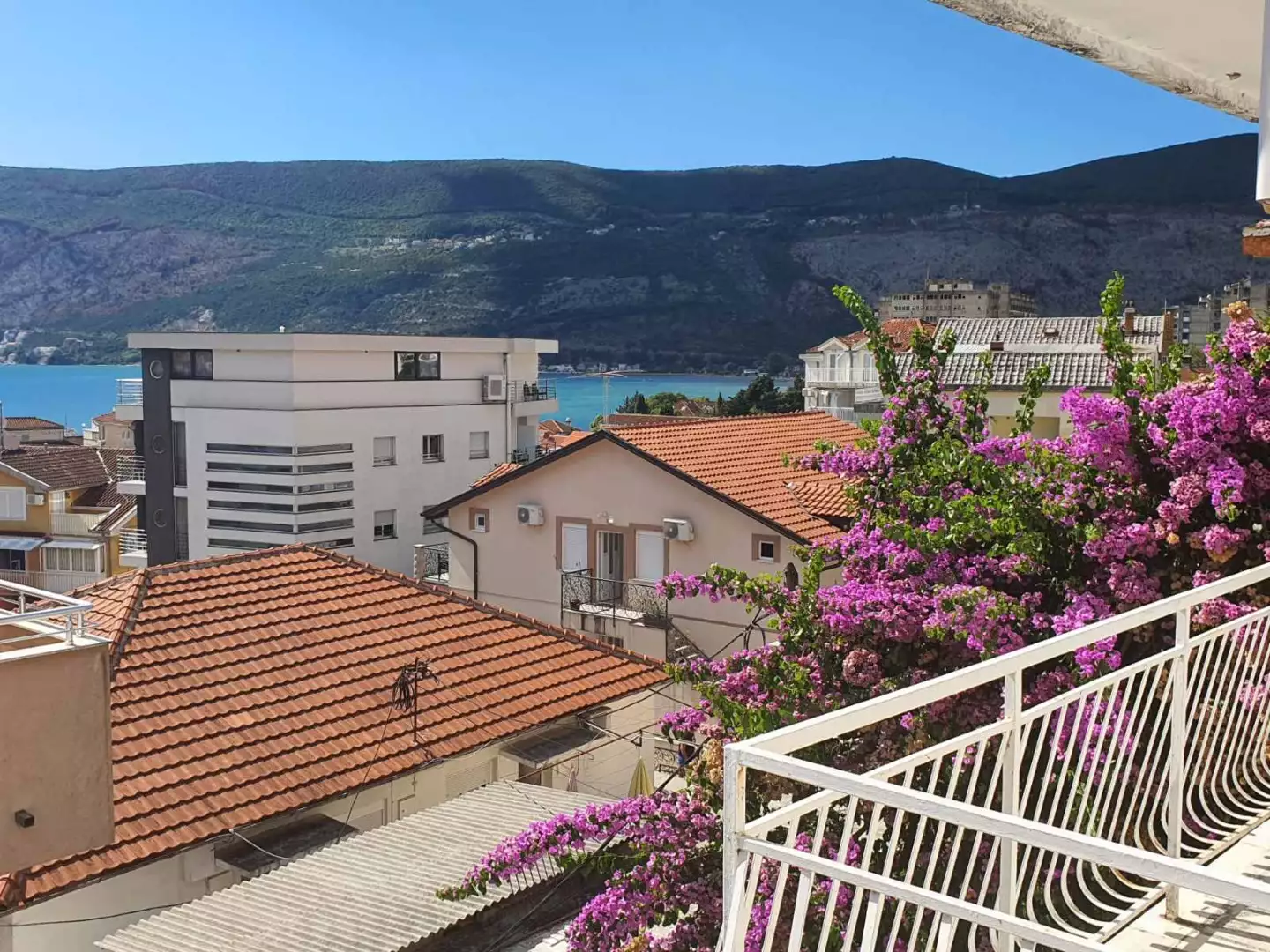 House 180m² in Montenegro, Igalo. Priced at 340000€ rent photo-9