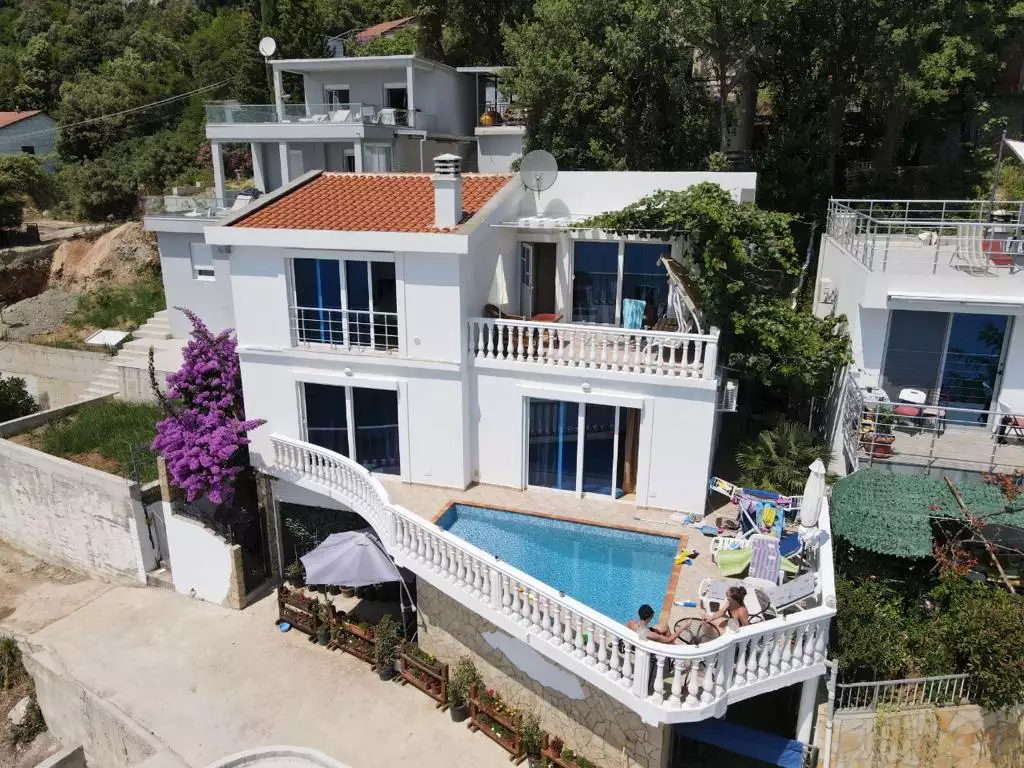 House 165m² in Montenegro, Kruce. Priced at 300000€ rent photo-4