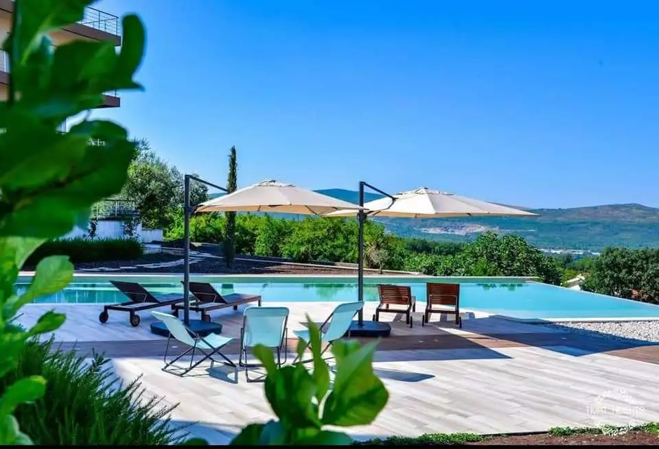 Flat 100m² in Montenegro, Tivat. Priced at 395000€ rent photo-18