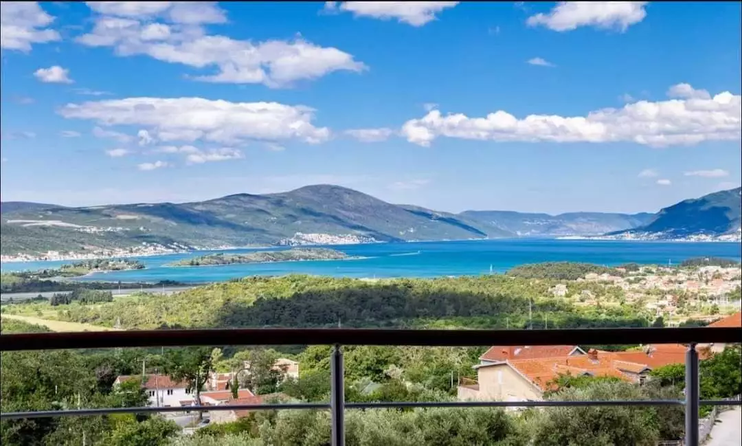 Flat 100m² in Montenegro, Tivat. Priced at 395000€ rent photo-33