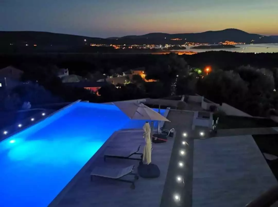 Flat 100m² in Montenegro, Tivat. Priced at 395000€ rent photo-39