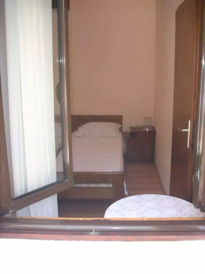 Hotels 144m² in Montenegro, Sutomore. Priced at 110000€ rent photo-3