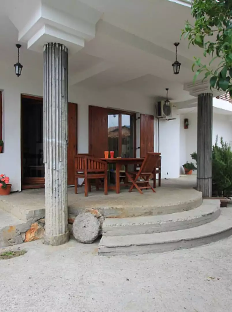 House 304m² in Montenegro, Bar. Priced at 450000€ rent photo-4