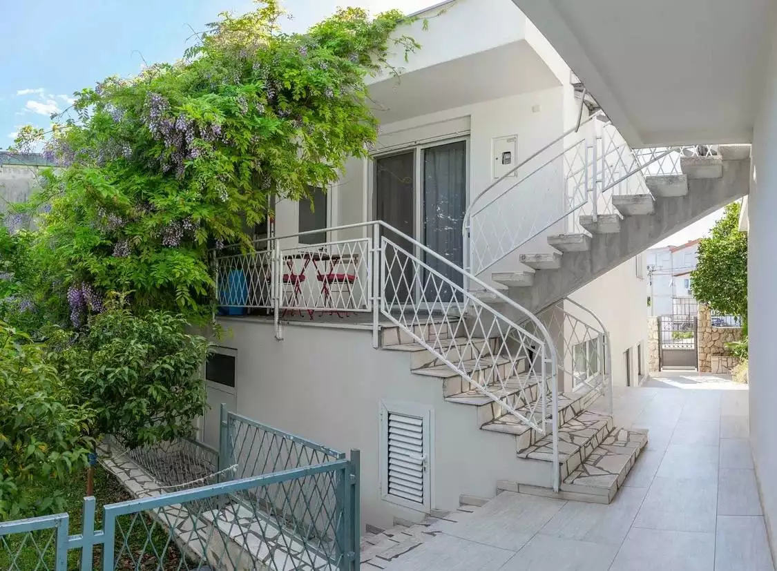 House 180m² in Montenegro, Bar. Priced at 320000€ rent photo-1