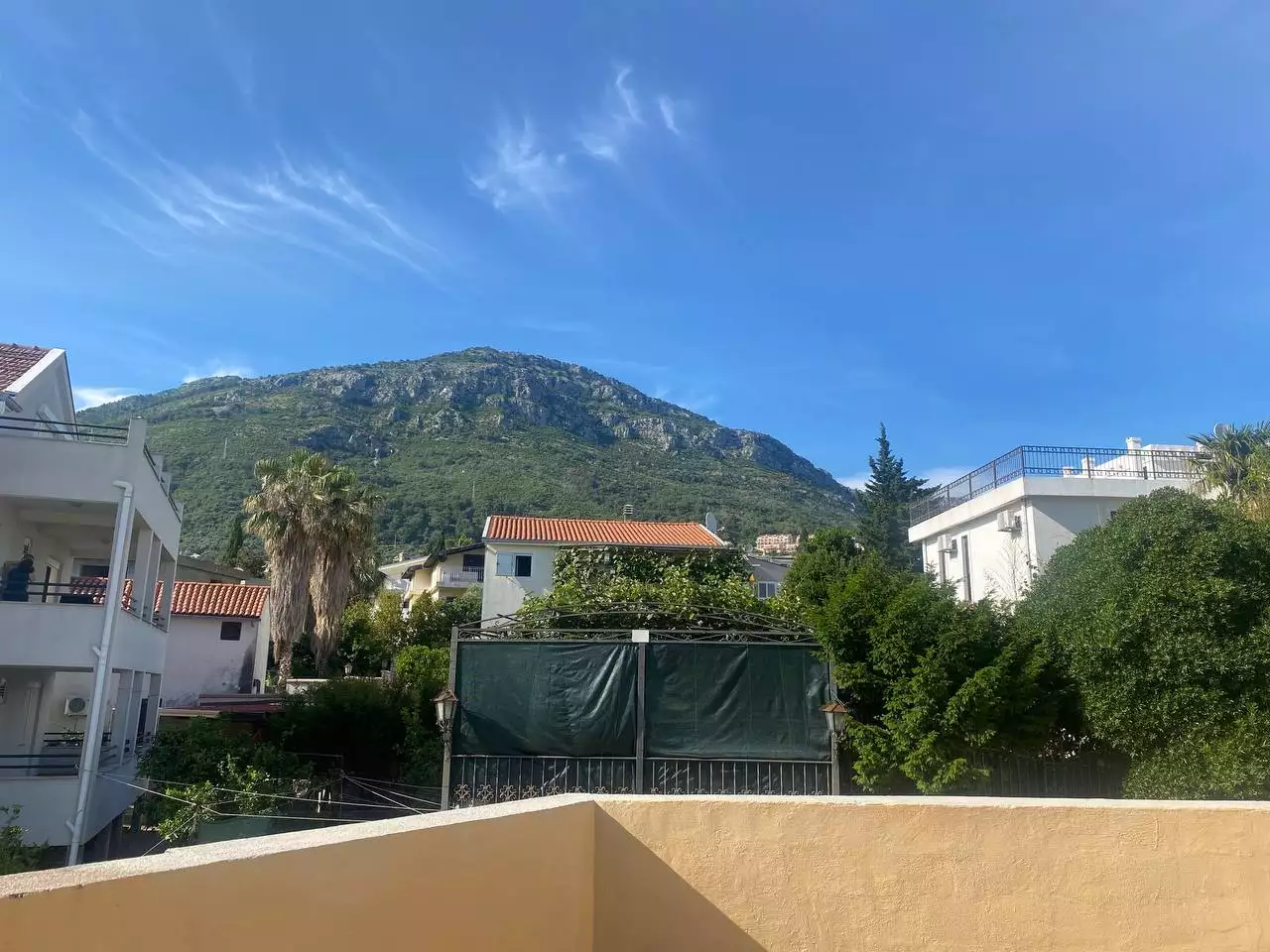Hotels 330m² in Montenegro, Bar. Priced at 700000€ rent photo-2