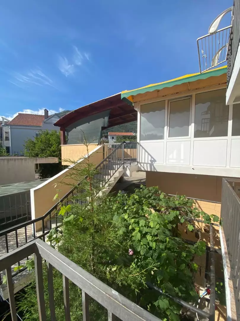 Hotels 330m² in Montenegro, Bar. Priced at 700000€ rent photo-5