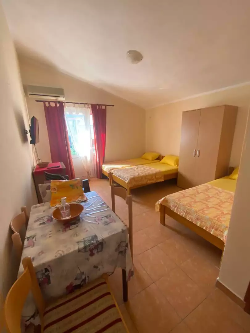 Hotels 330m² in Montenegro, Bar. Priced at 700000€ rent photo-9
