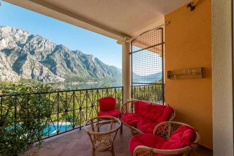 Townhouse 148m² in Montenegro, Kotor. Priced at 410000€ rent photo-6