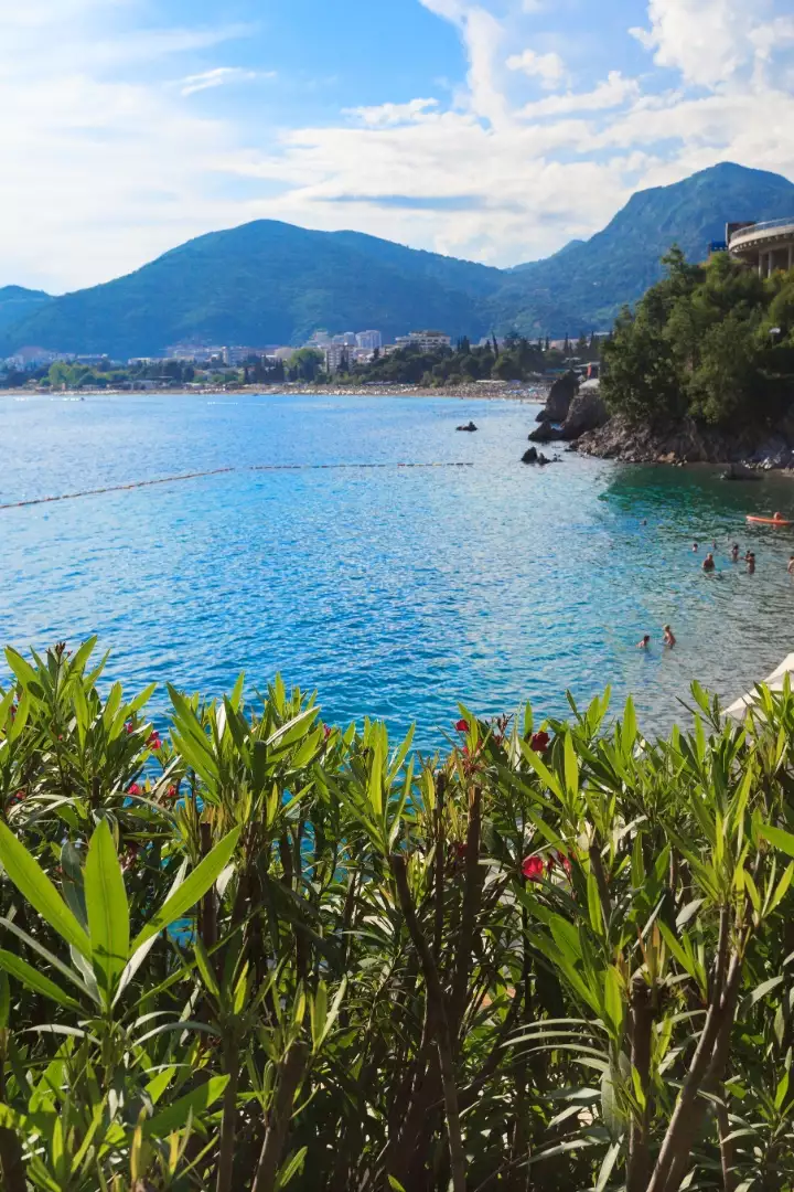 Cottage 107m² in Montenegro, Becici. Priced at 940000€ rent photo-1