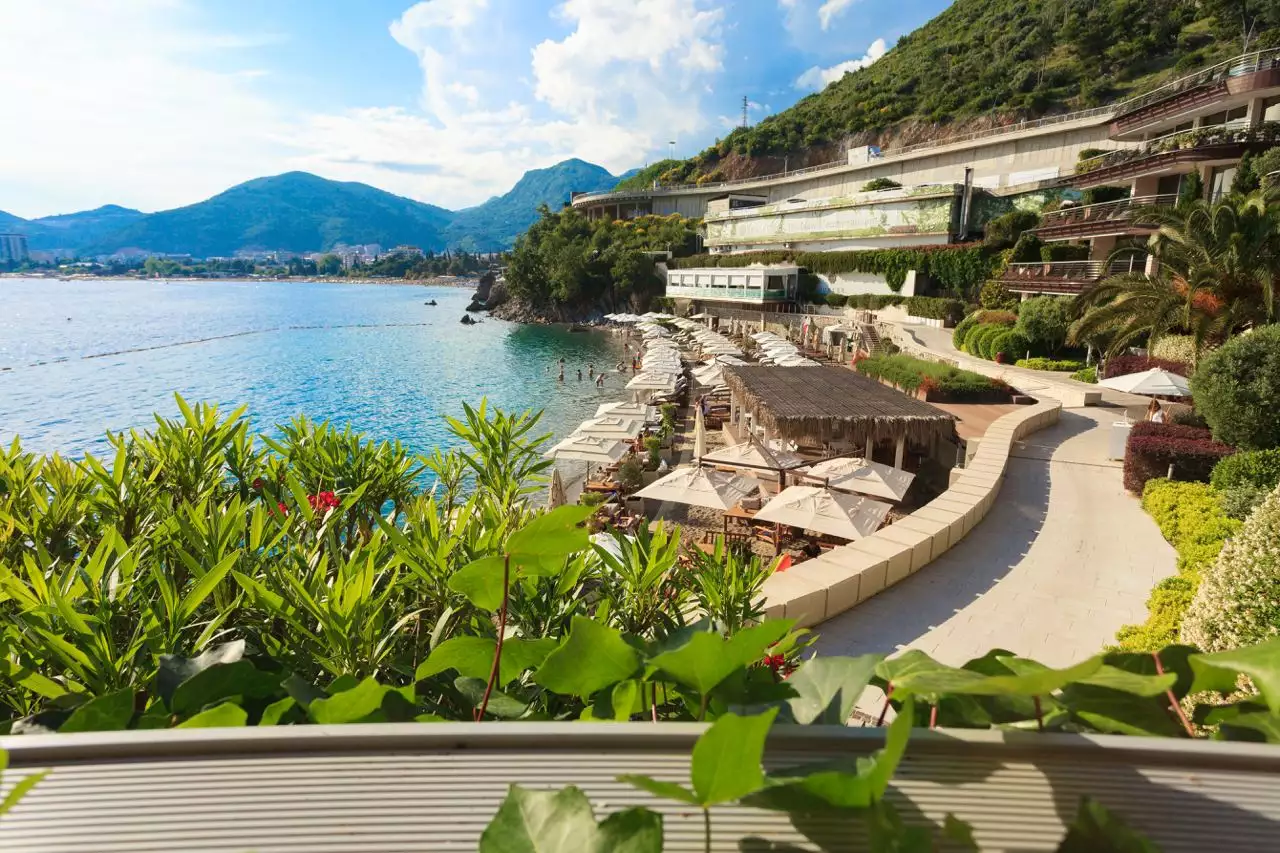 Cottage 107m² in Montenegro, Becici. Priced at 940000€ rent photo-20