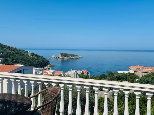 Villa 202m² in Montenegro, Utjeha. Priced at 280000€ rent photo-1