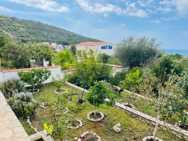 Villa 202m² in Montenegro, Utjeha. Priced at 280000€ rent photo-11