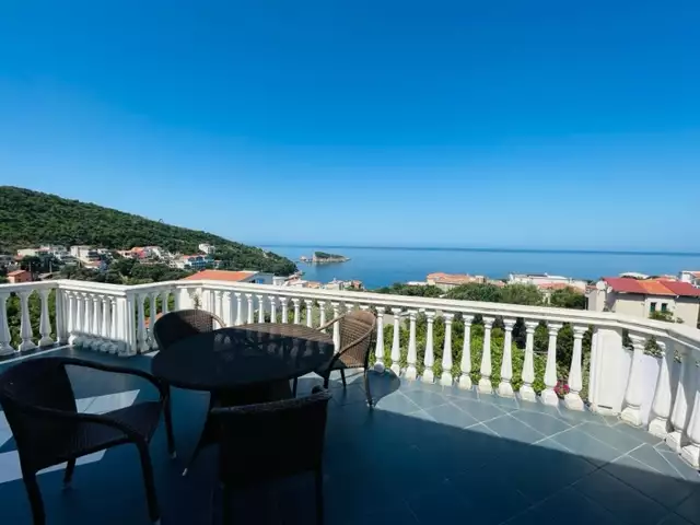 Villa 202m² in Montenegro, Utjeha. Priced at 280000€ rent photo-16