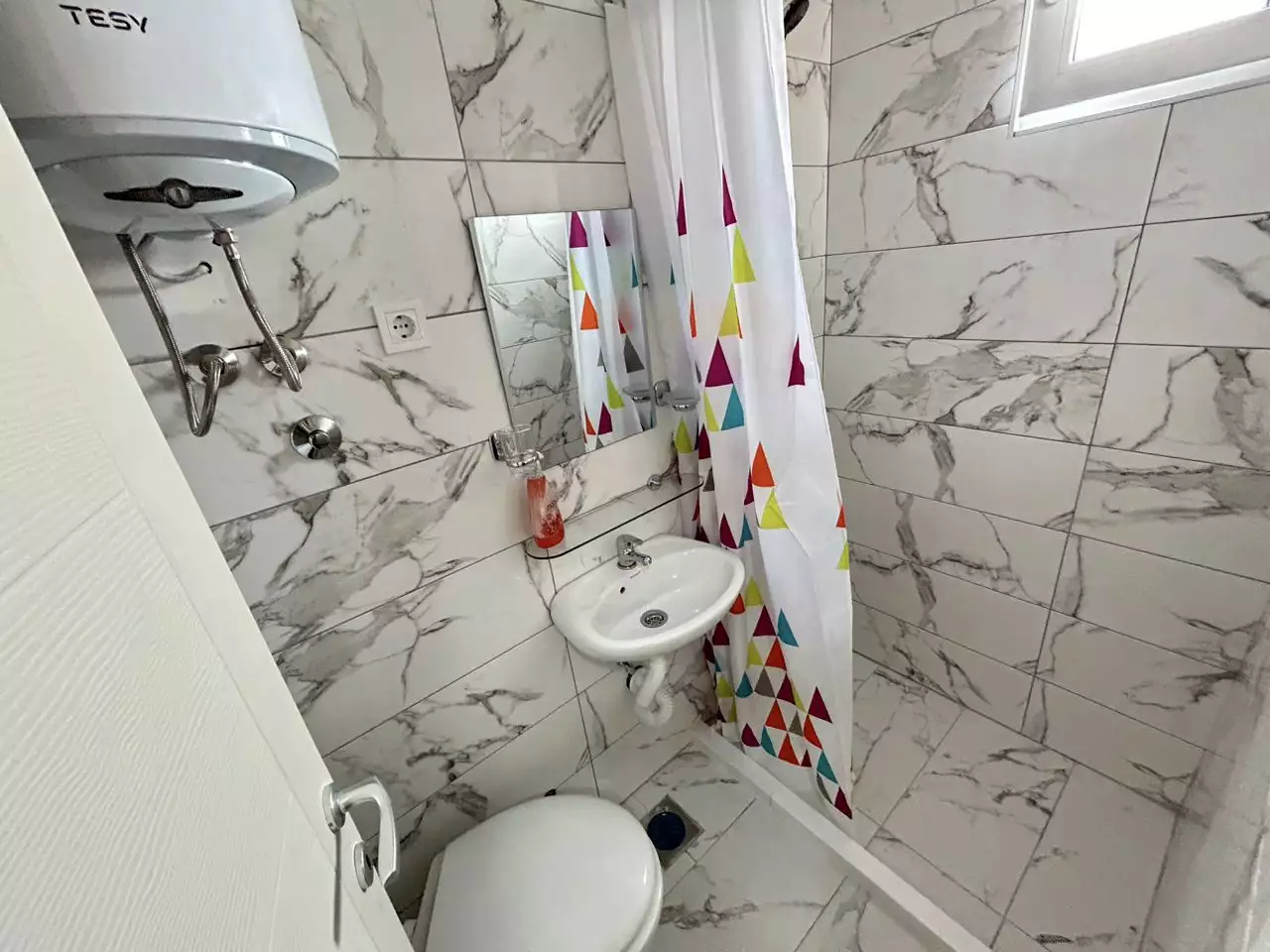 Hotels 160m² in Montenegro, Bar. Priced at 380000€ rent photo-12