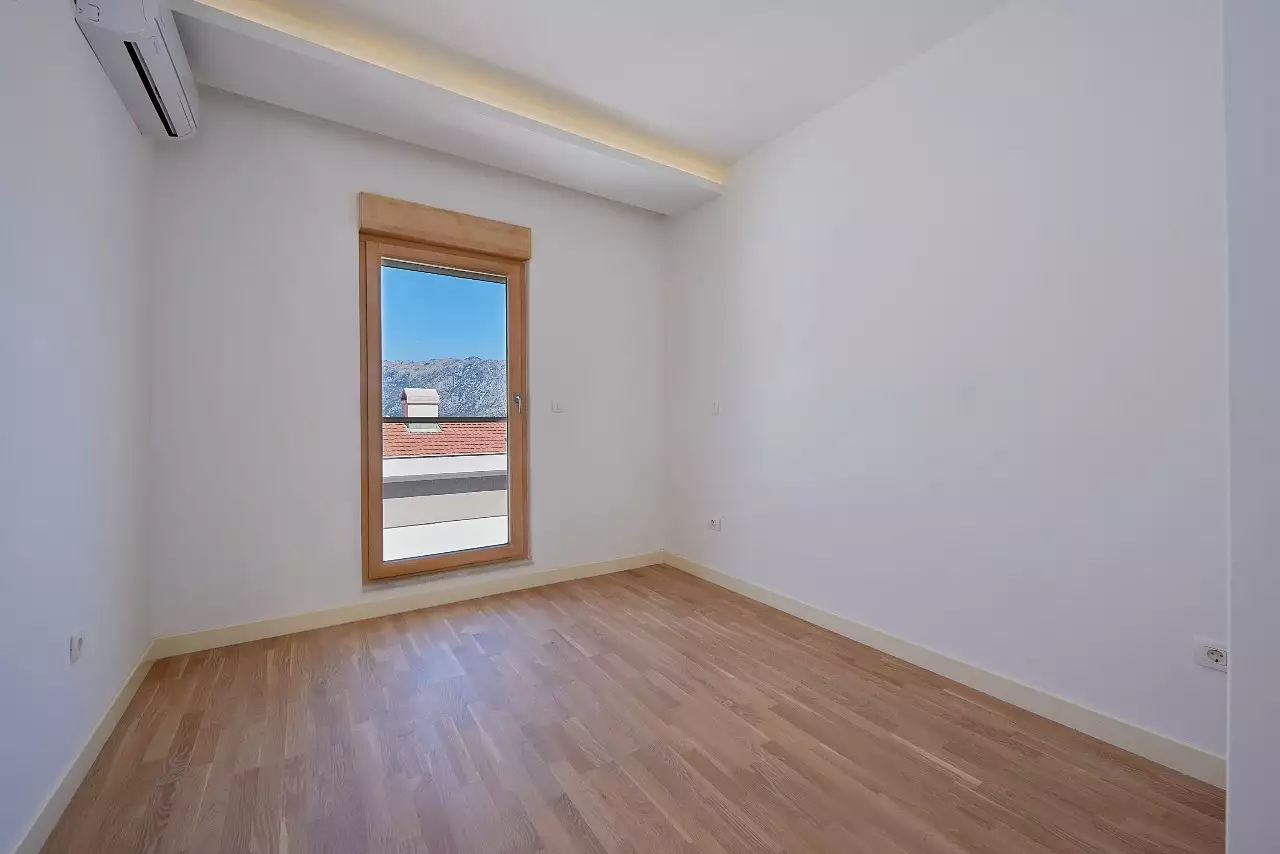 Flat 60m² in Montenegro, Dobrota. Priced at 157000€ rent photo-2
