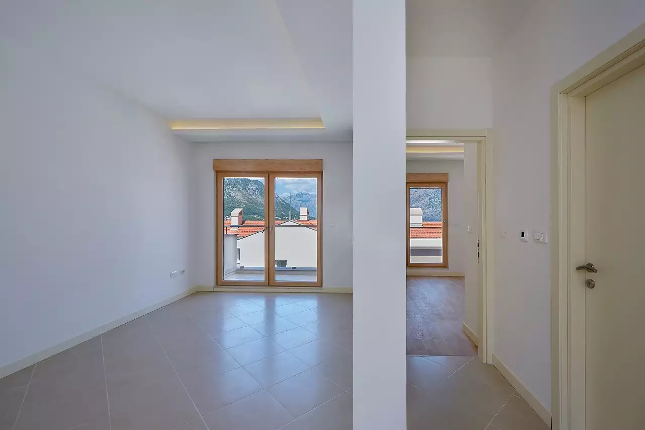 Flat 60m² in Montenegro, Dobrota. Priced at 157000€ rent photo-6