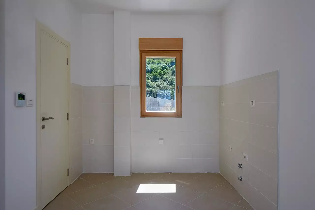 Flat 60m² in Montenegro, Dobrota. Priced at 157000€ rent photo-13