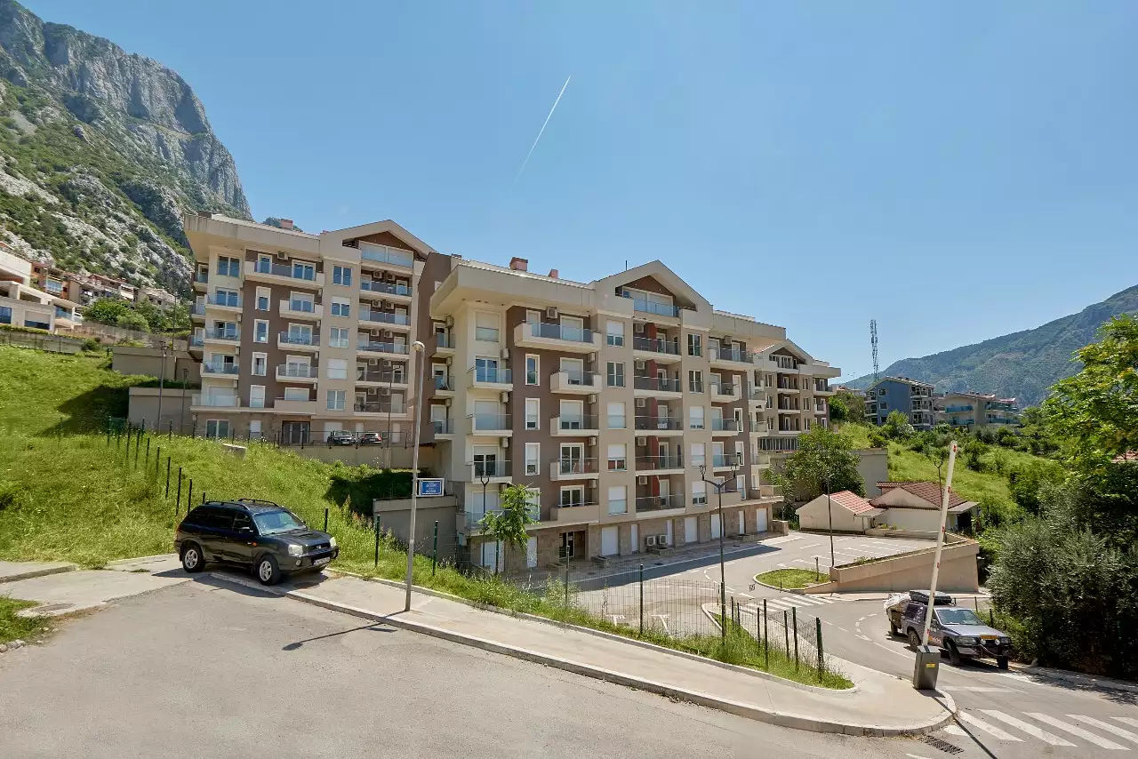 Flat 60m² in Montenegro, Dobrota. Priced at 157000€ rent photo-20